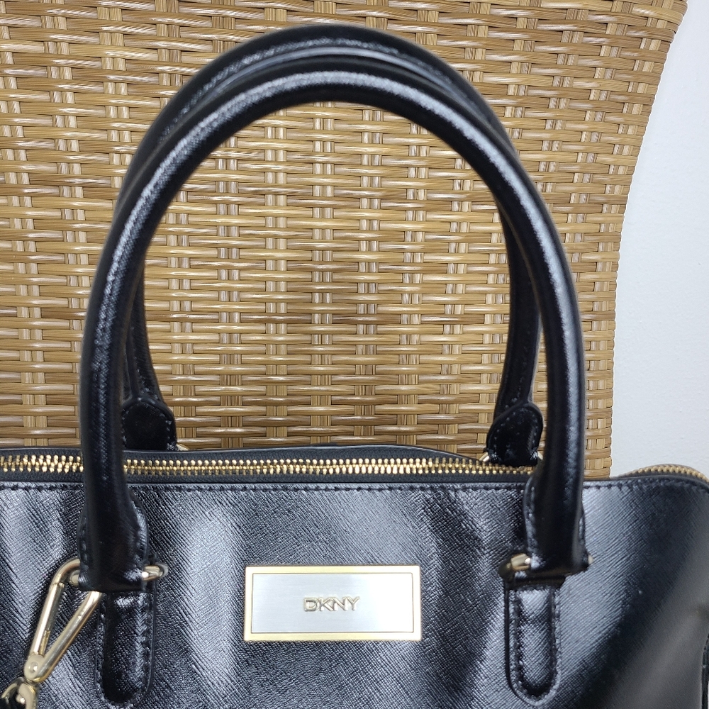 DKNY Bag Satchel Tote Shoulder Strap Handles Shiny Leather Black Gold Hardware - Picture 13 of 16